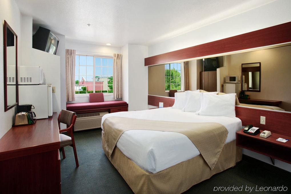 Travelodge By Wyndham 2*